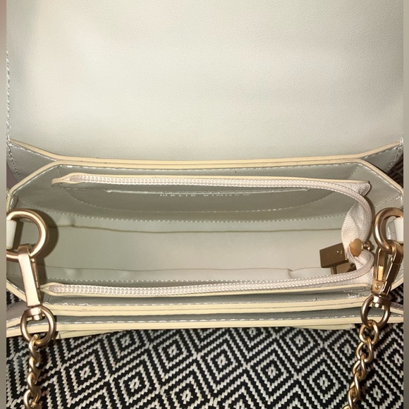 Isabel Crossbody Bag - Picture 3 of 3